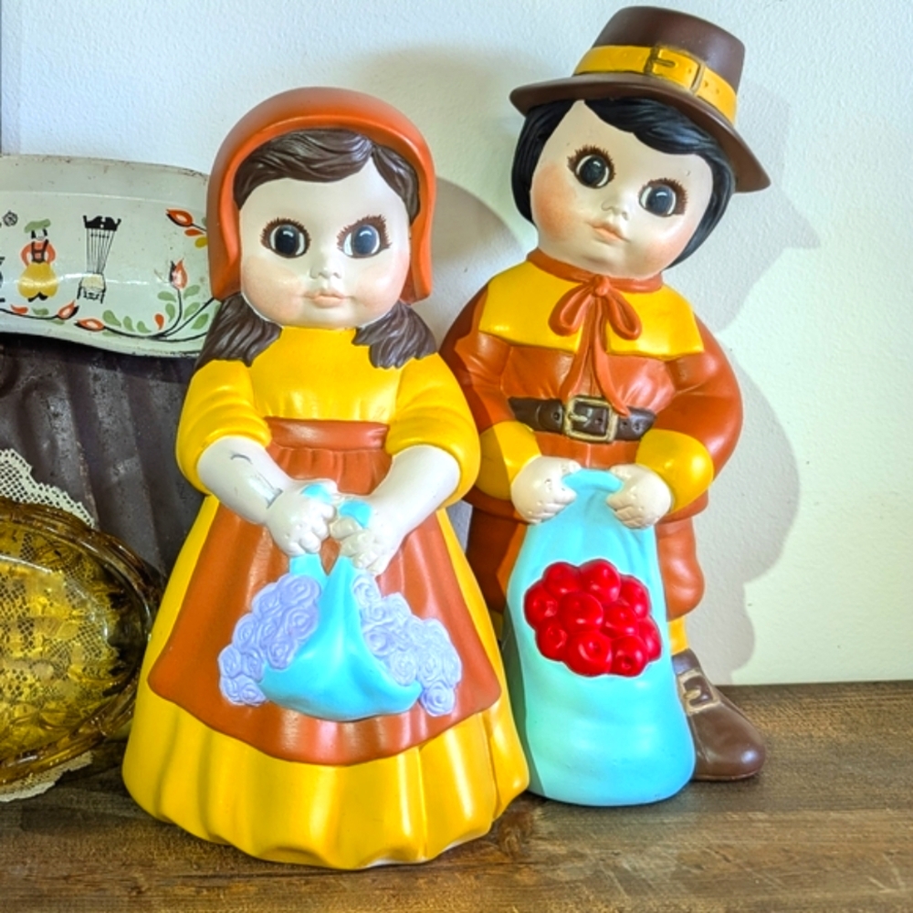 Vintage Thanksgiving Girl & Boy Pilgrim Atlantic Mold Figures Holiday Decor Rare
